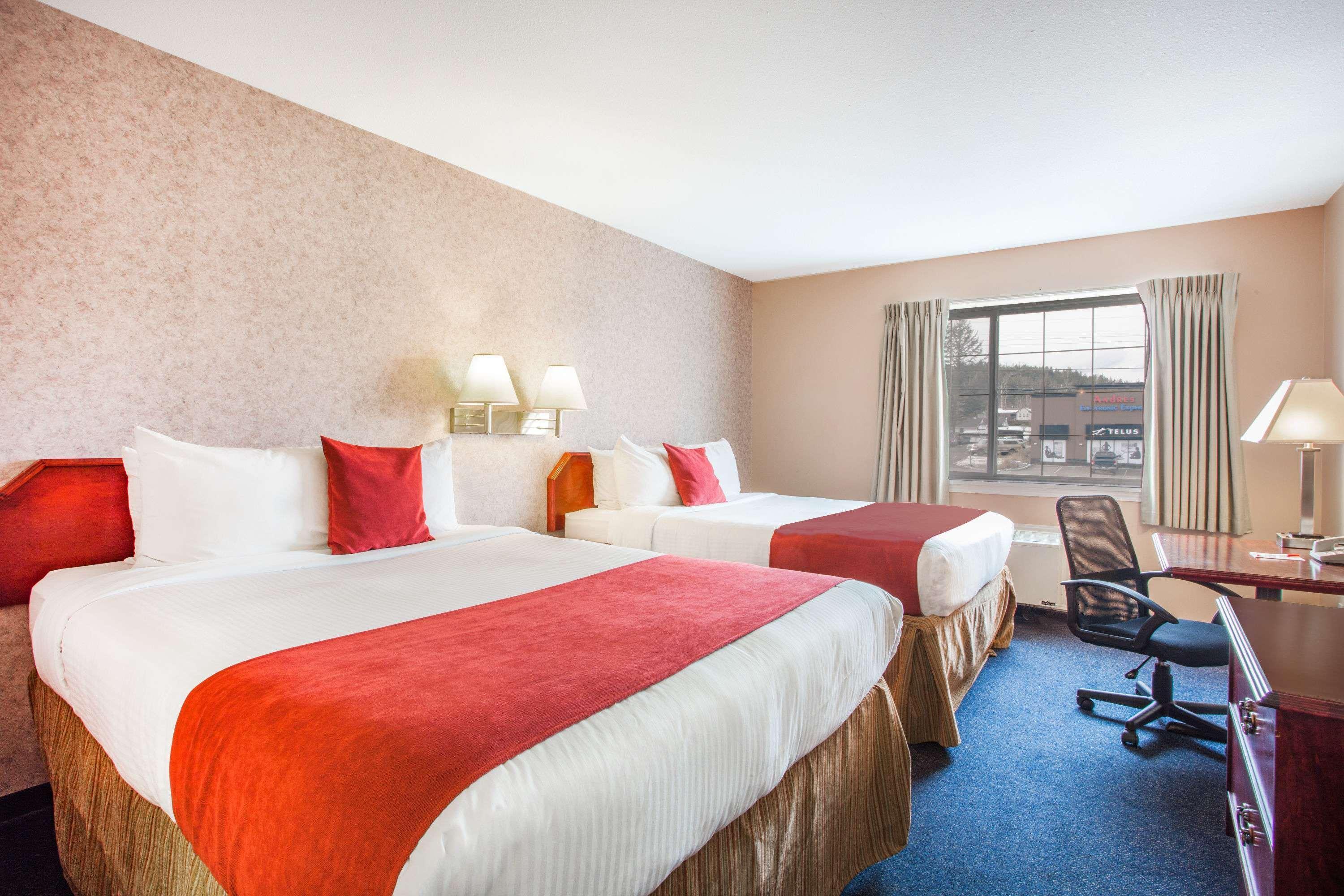 Ramada Limited 100 Mile House Hotel Luaran gambar