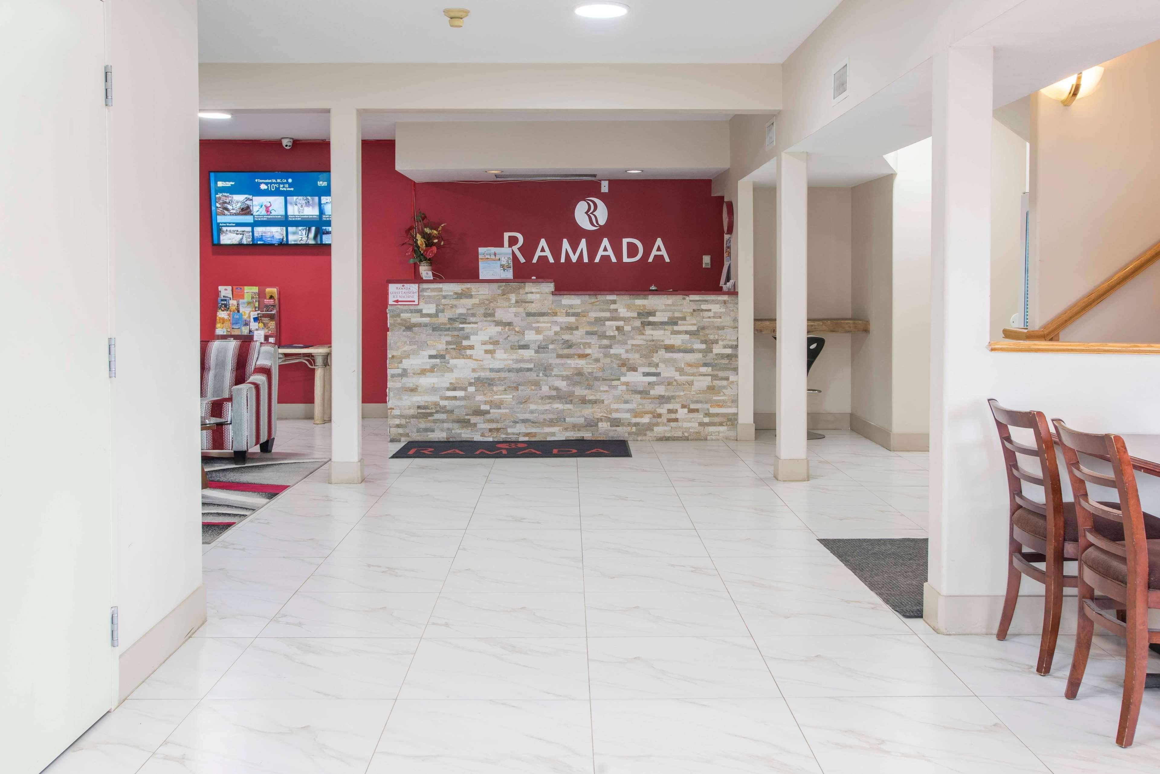 Ramada Limited 100 Mile House Hotel Luaran gambar